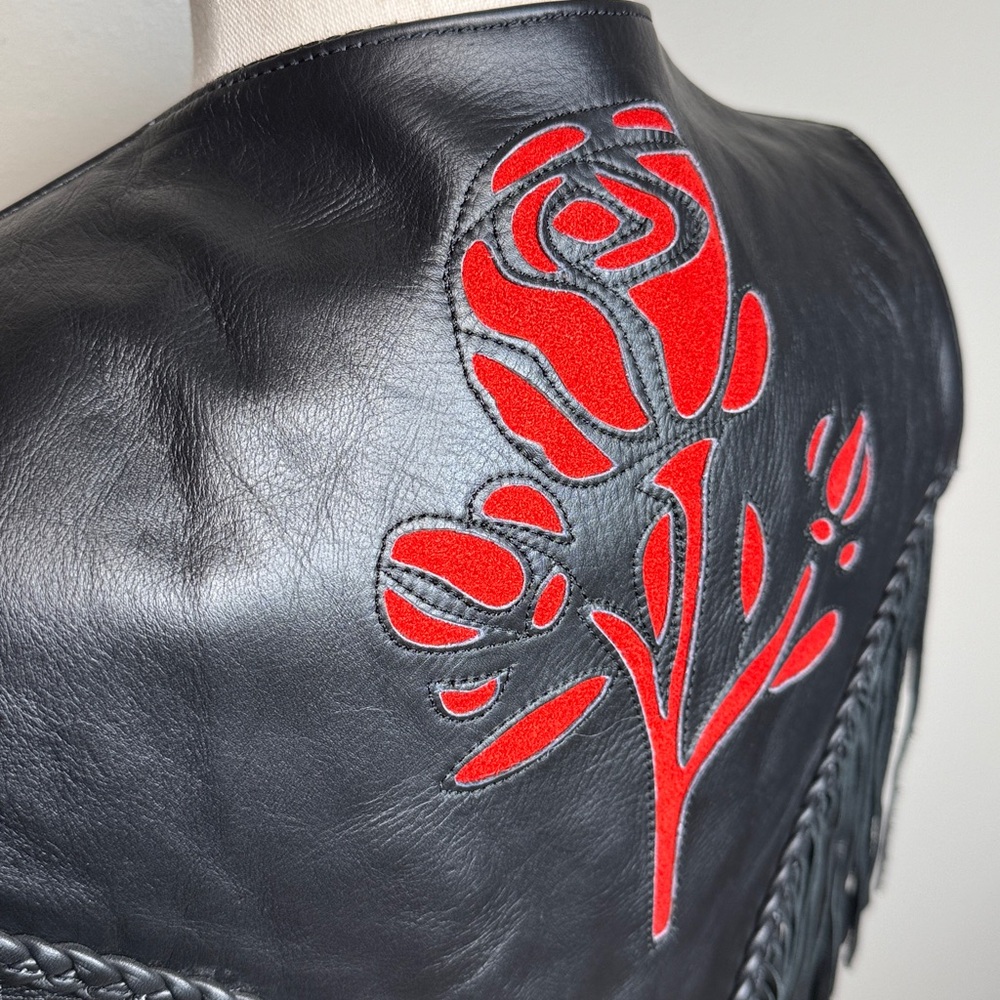 VTG S&S Cycle Black Leather Biker Vest Women L TX Rose Fringe Yoke Concho Moto - Picture 13 of 17
